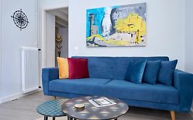 The Acropolis Entrance 2Bd Private Apt